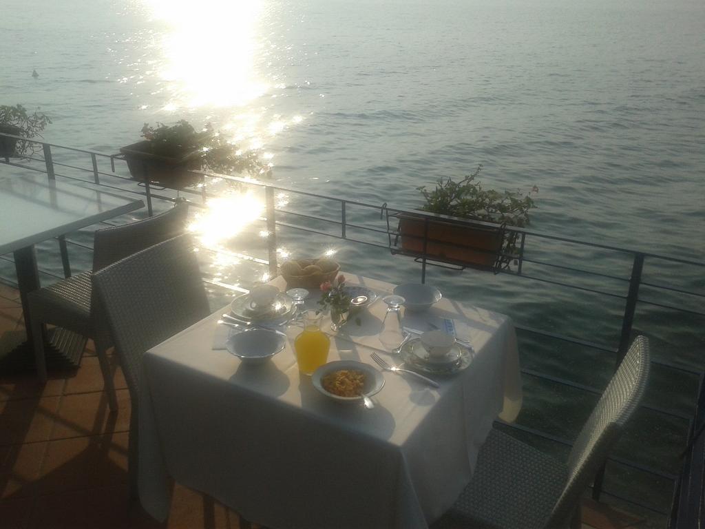 Villa Residence La Limonaia Gargnano Pokoj fotografie